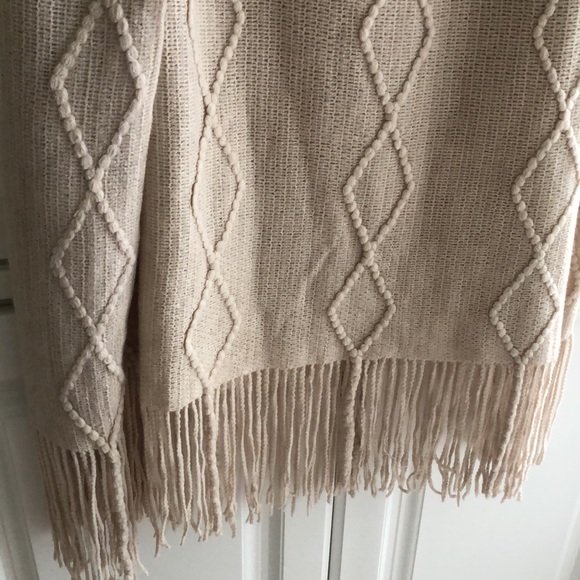 🐢Time and Tru Pullover Fringed Cable Knit turtle neck poncho sweater - Picture 7 of 13